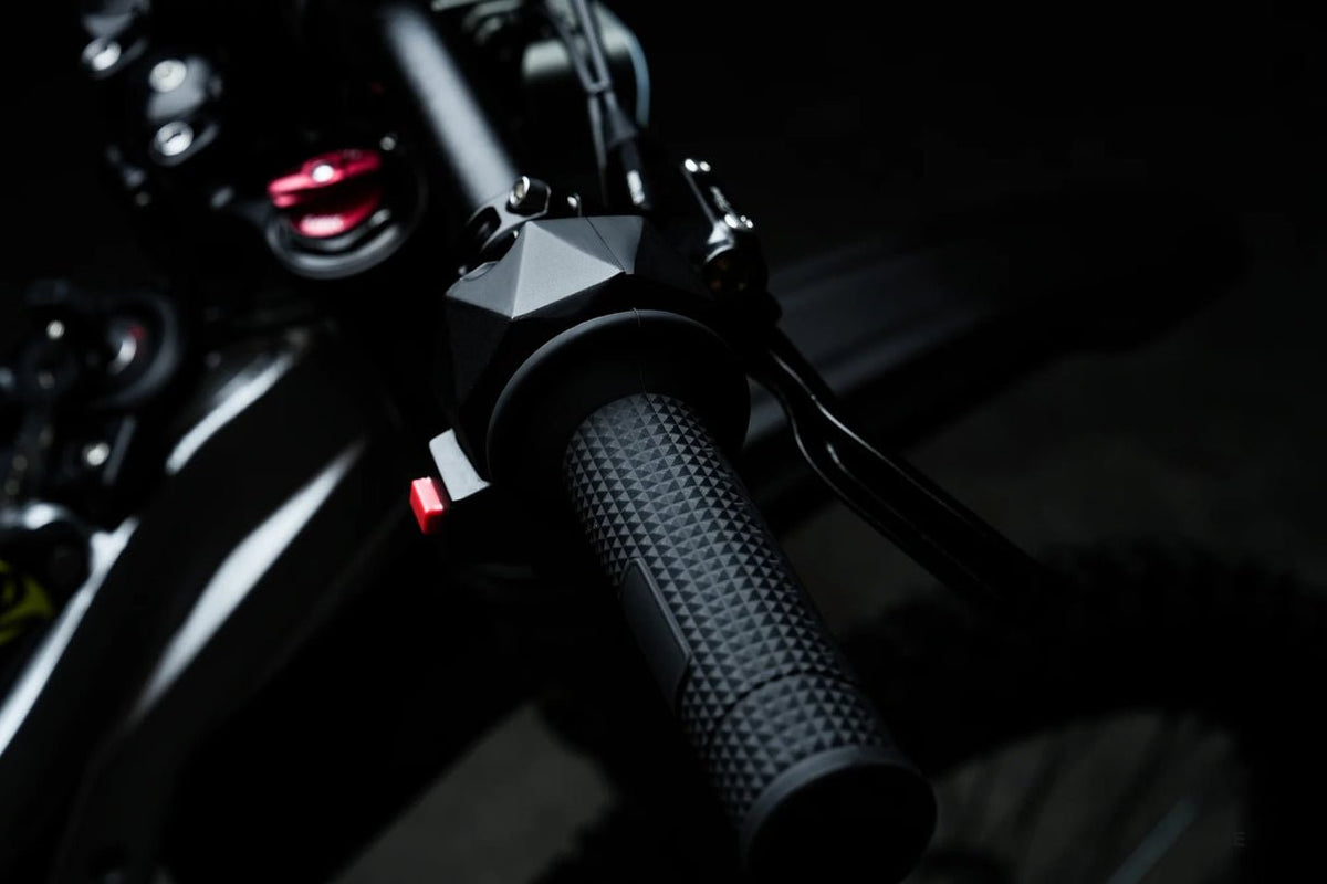 79BIKE Falcon Pro handlebar grip and controls in close-up