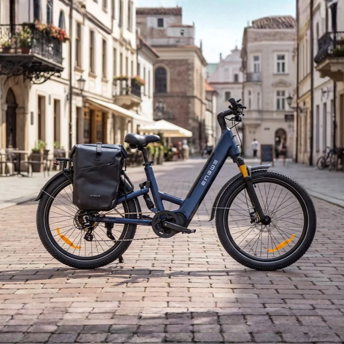 ENGWE E26 3.0 PRO fat-tyre e-bike seen from the side in the city