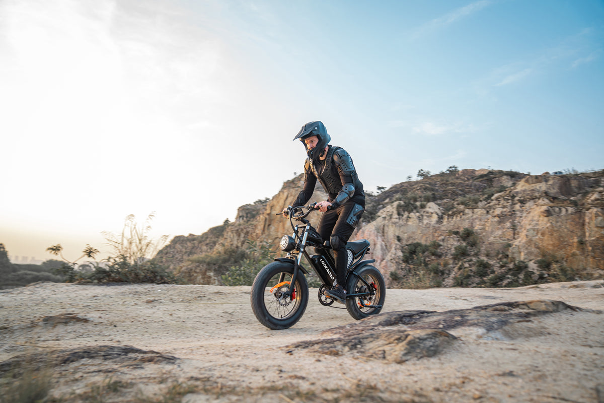 Rider taking the LOOKROAD L20 fat-tyre e-bike off-road