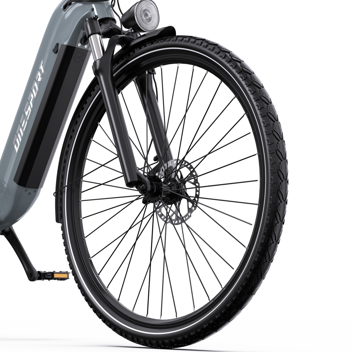 OneSport OT05 Max front wheel with fork, disc brake and mudguard seen from the side