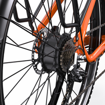 OneSport OT05 Max, close-up of rear wheel hub, brake disc, cassette and rear gear shifter