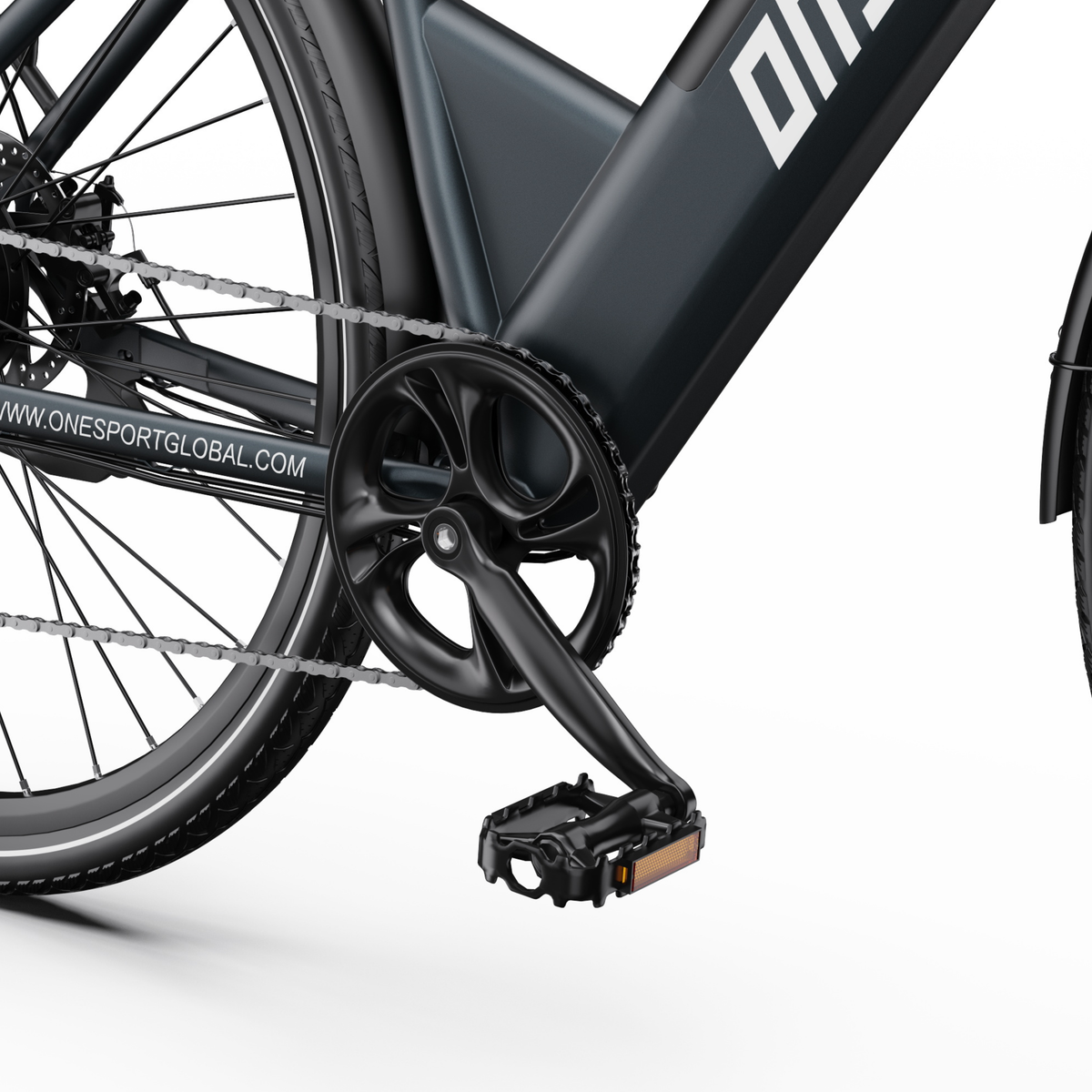 OneSport OT12 Pro, close-up of crank area, chain, pedal and rear wheel
