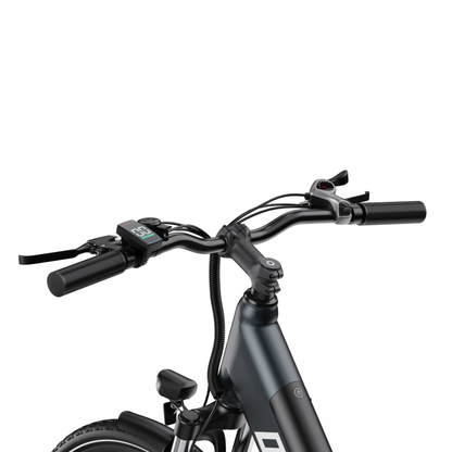 Close-up of handlebar, display and gear shifter on the OneSport OT12 Pro