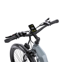 OneSport WT05 seen from behind, focusing on the handlebar, display, grips and controls