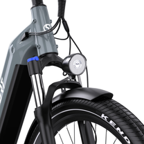 OneSport WT05 from the front with headlight, fork, blue detail, front mudguard and Kenda tyre