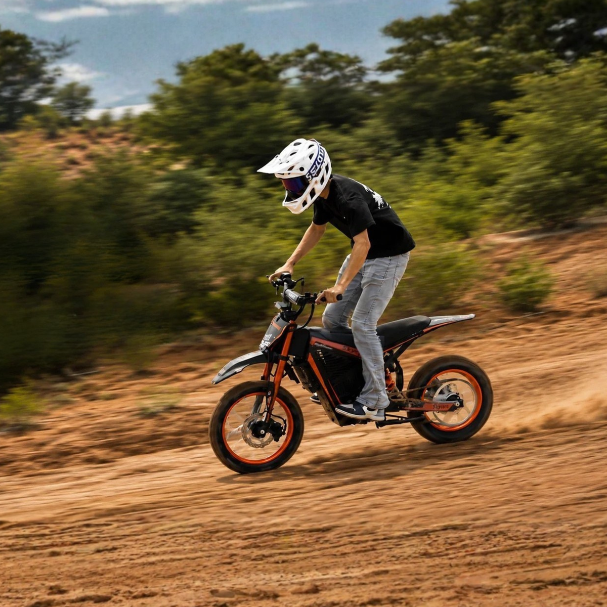 Skycore S11 electric dirt bike with ignition key – Wheelyshop