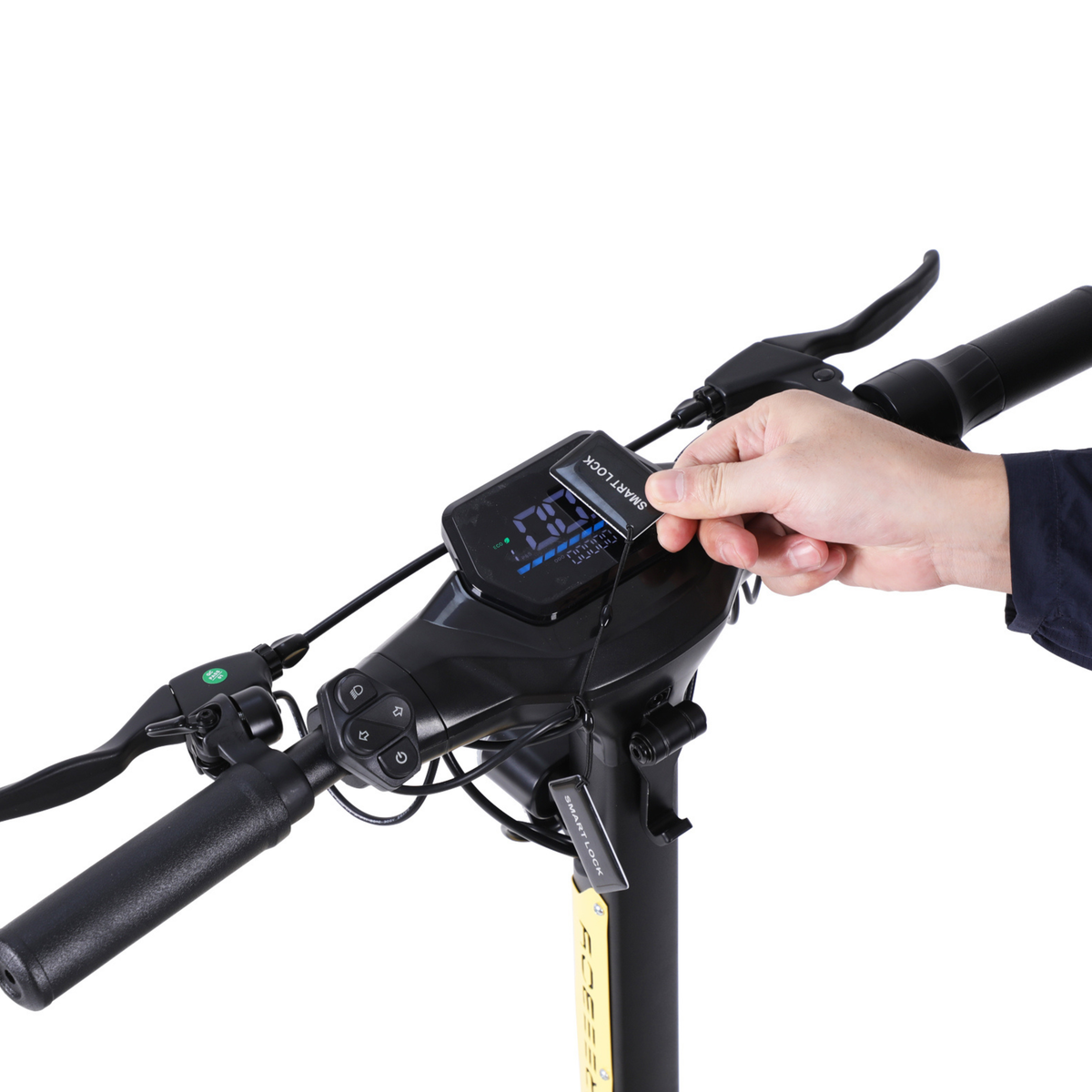 Hand holding a tag marked SMART LOCK against the display of the Wheely - H7