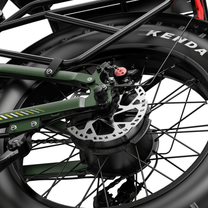 APEFOX RH20 rear wheel in close-up