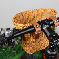 Bicycle basket Classic Edition on a bicycle, side view