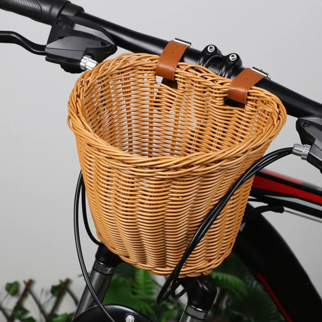 Bicycle basket Classic Edition fitted on a bicycle