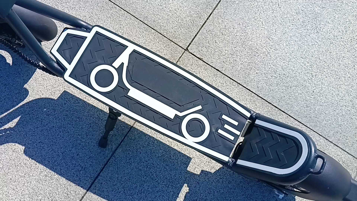 DriveTron DT01 deck on a street