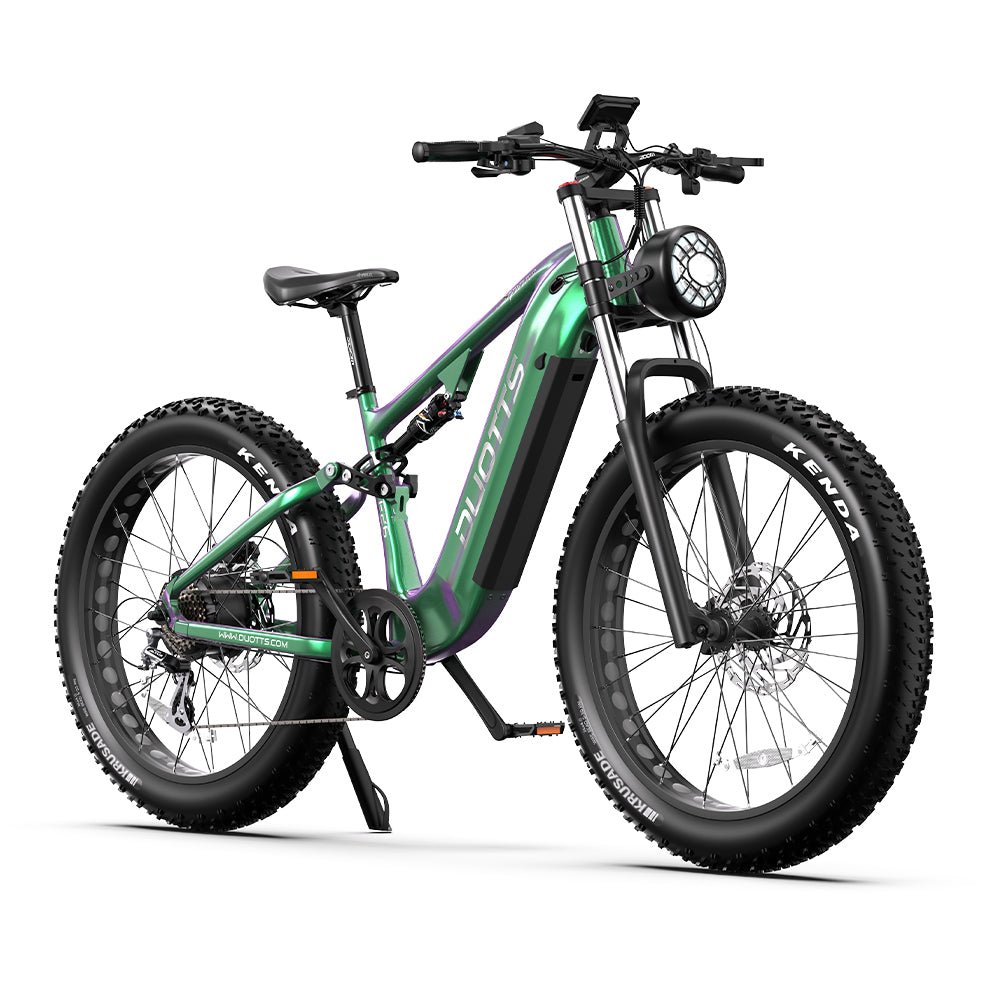 Duotts E26 fat-tyre e-bike, front three-quarter view in green