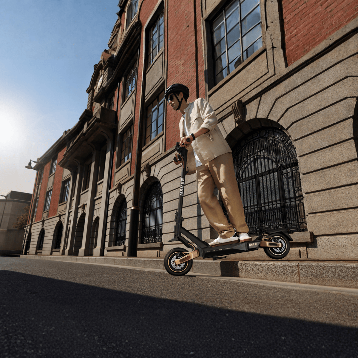 NAVEE ST5 Max - Electric scooter - Wheelyshop