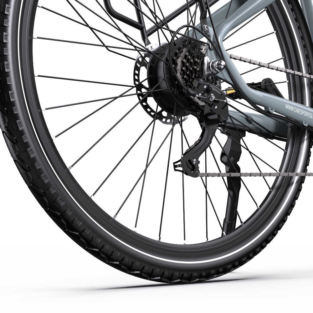 OneSport OT05 Pro gears and chain in light blue in close-up