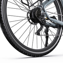 OneSport OT05 Pro gears and chain in light blue in close-up
