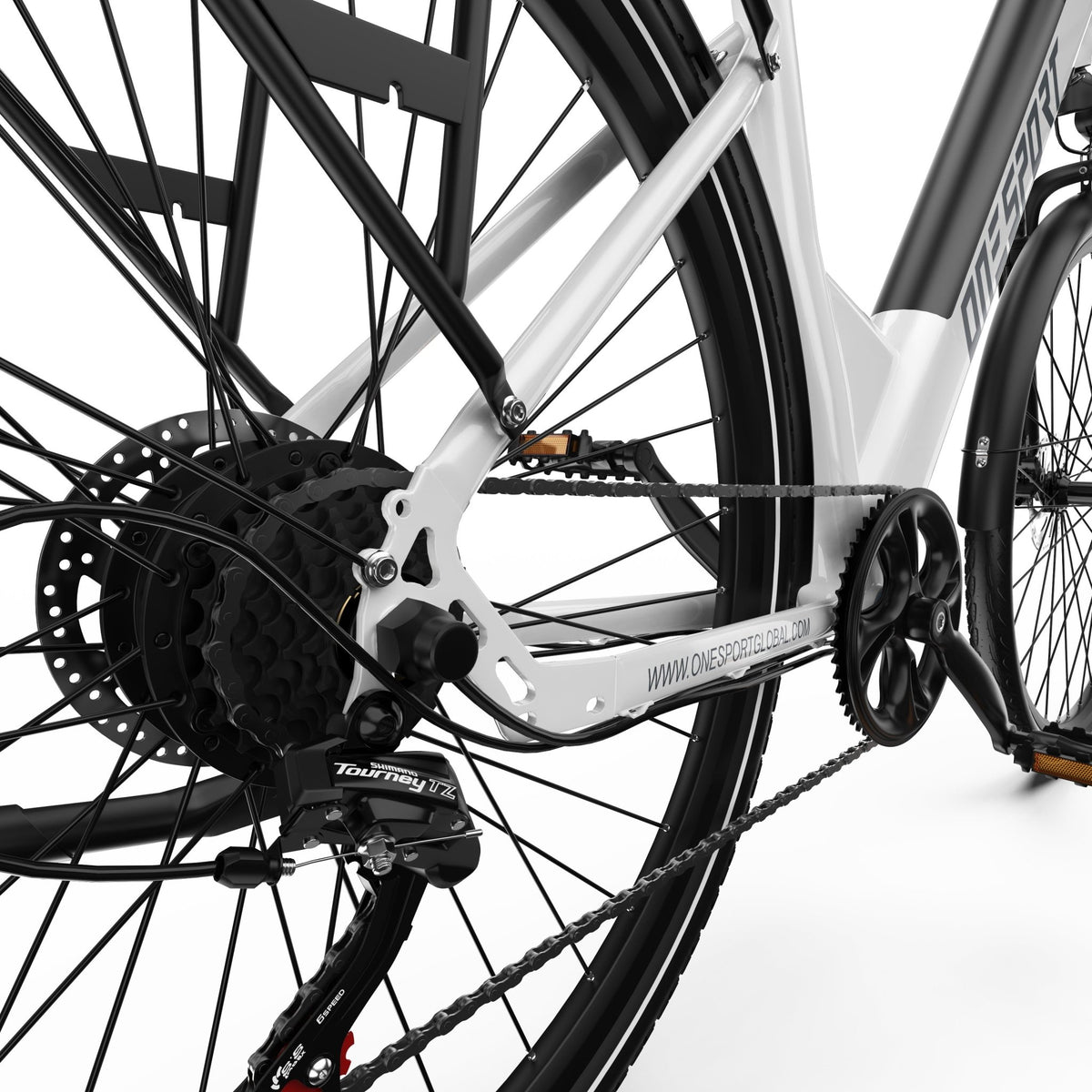 OneSport OT12 gears and chain in white in close-up