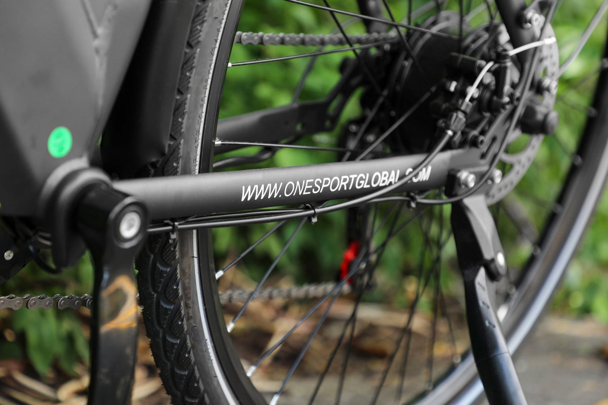 OneSport OT12 gears and chain in black in a park