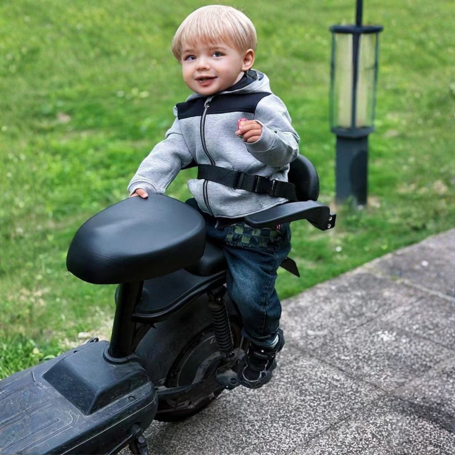 Smart Armrest for Kids - Accessories - Wheelyshop