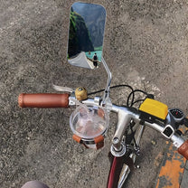 Smart rear-view mirror Classic Edition on a bicycle outdoors