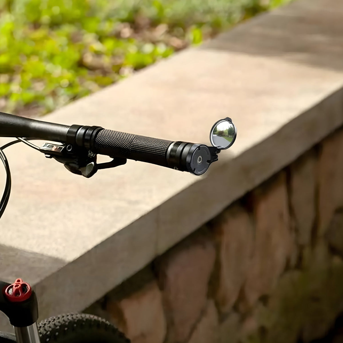 Smart rear-view mirror Mini from the rider’s point of view
