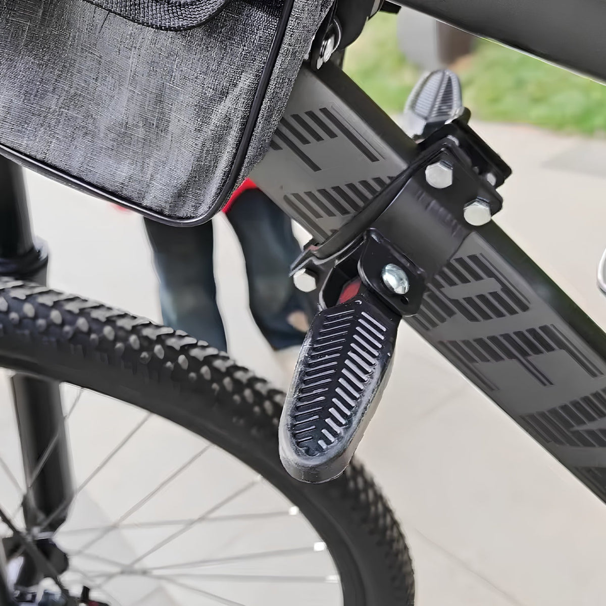 Mounting bracket of the smart child seat Pro
