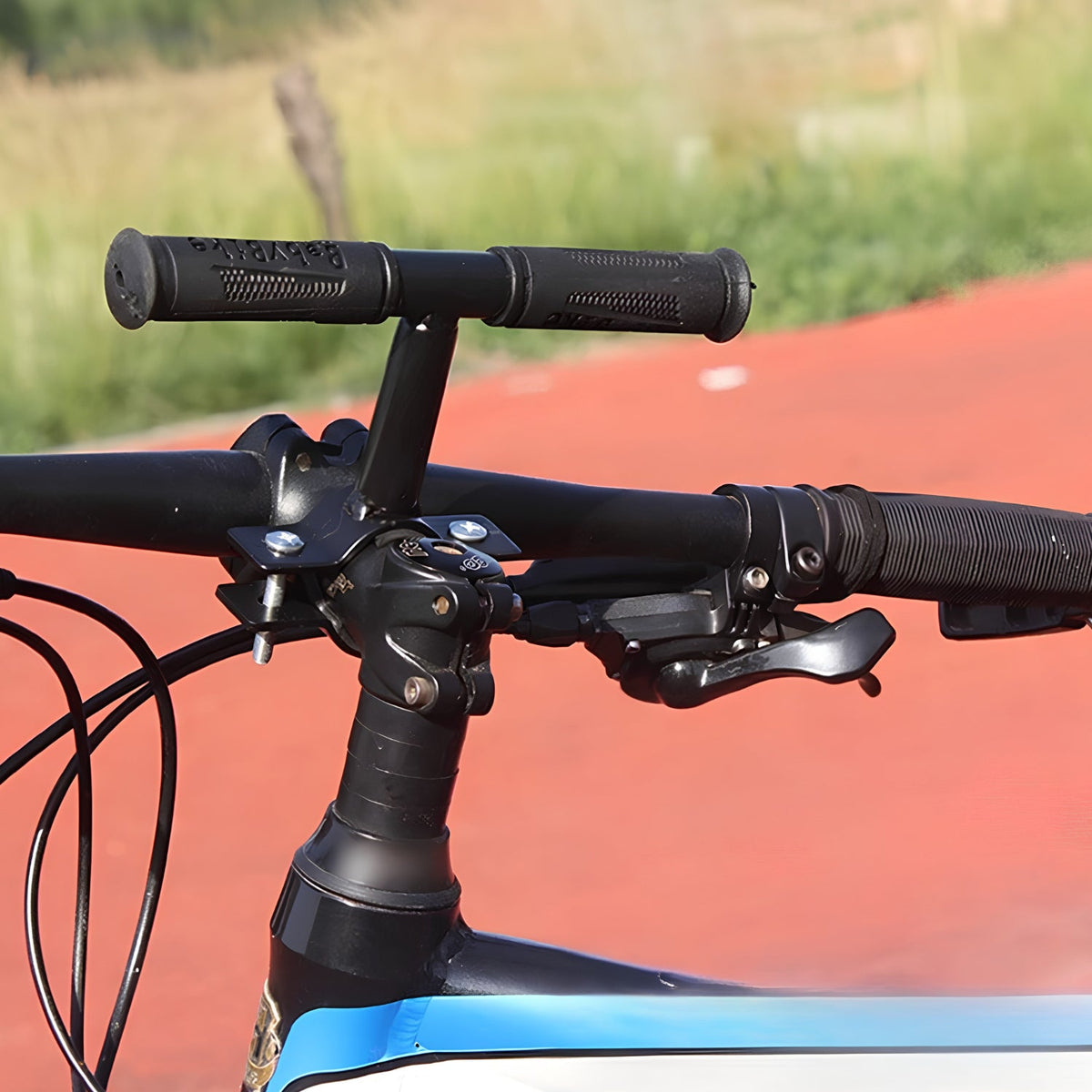 Close-up of smart child seat Pro on the bicycle handlebar