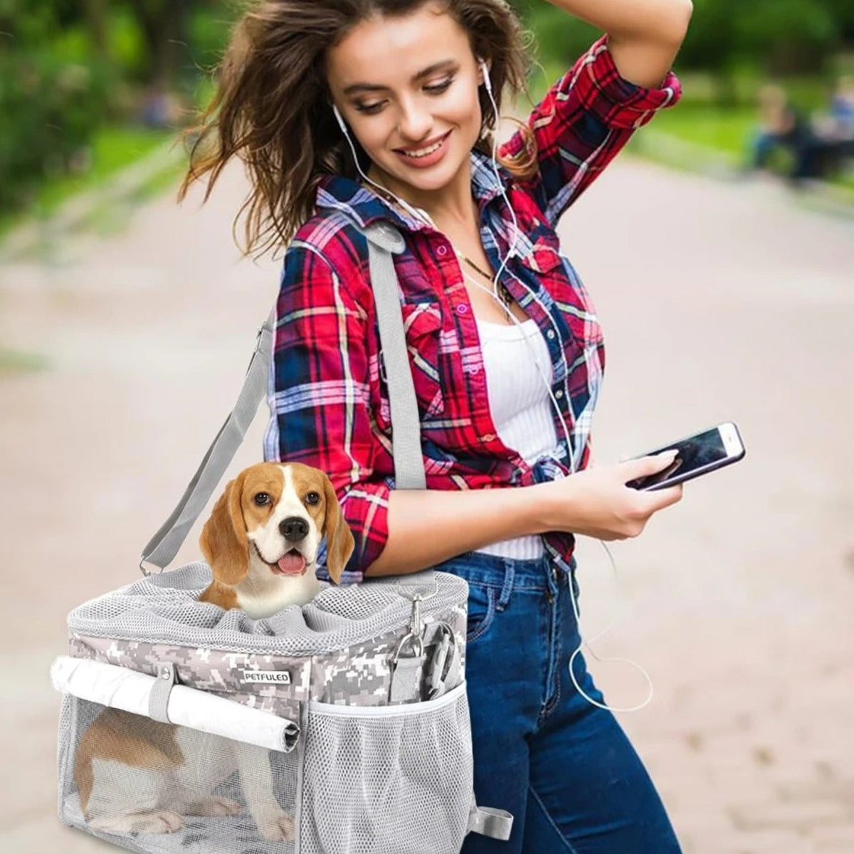 Smart front pet basket in use